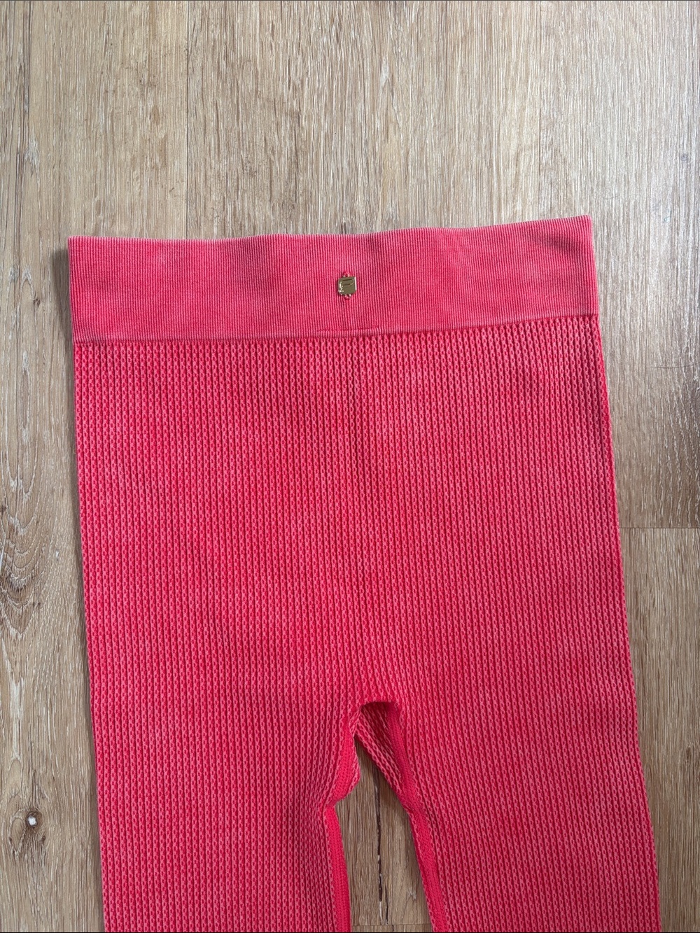Fabletics Women's Red Ribbed 3-Piece Matching Set - Picture 11 of 11
